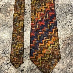 vintage Missoni Cravatte 100% silk multicolor geometric print tie. Made in Italy